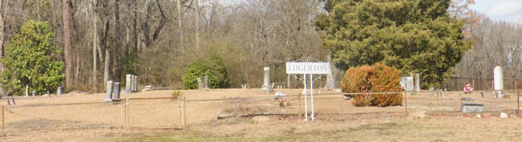 Edgerton Cemetery entrance and grounds